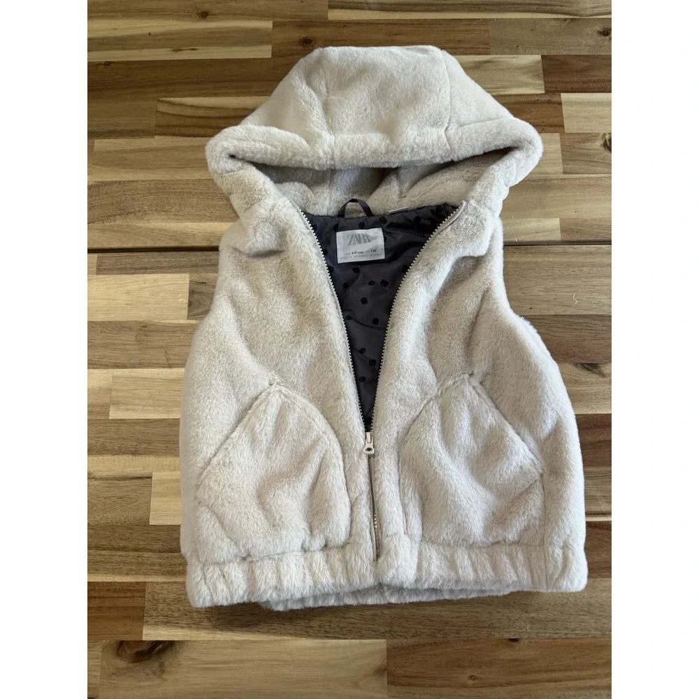 zara girl 4-5 Years Furry Vest